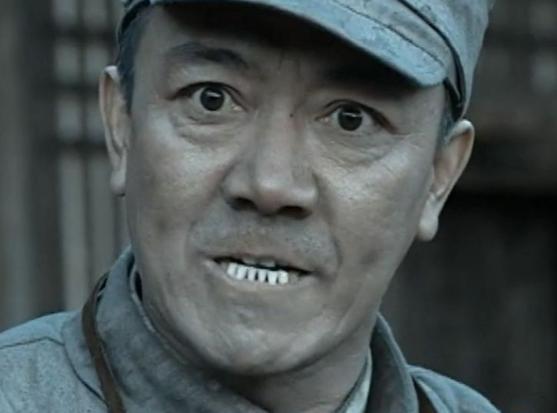 李云龙老婆爆料视频,揭秘军旅生涯背后的感人故事  第2张