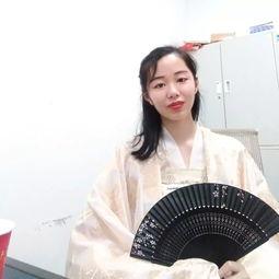 女主进娱乐圈为了吃瓜,为吃瓜而奋斗的追梦之路 第2张 女主进娱乐圈为了吃瓜,为吃瓜而奋斗的追梦之路 第2张